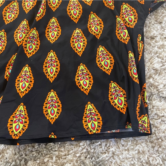 Trina Turk Vibrant Black and Multicolor Blouse size medium - Picture 4 of 10